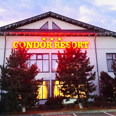 Condor Resort Dulcesti Экстерьер фото