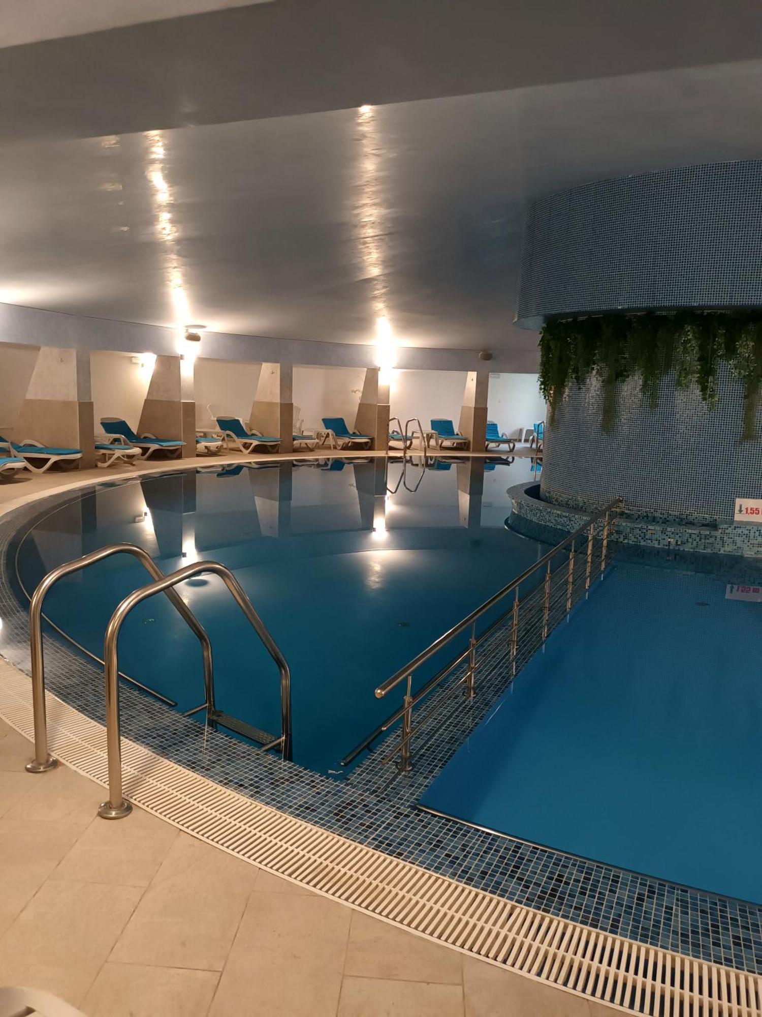 Condor Resort Dulcesti Экстерьер фото