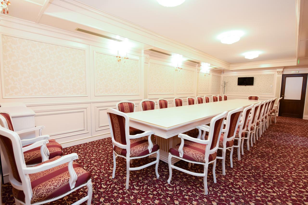 Condor Resort Dulcesti Экстерьер фото