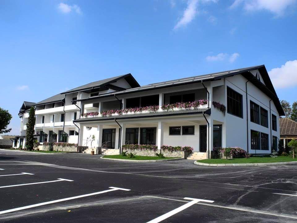 Condor Resort Dulcesti Экстерьер фото