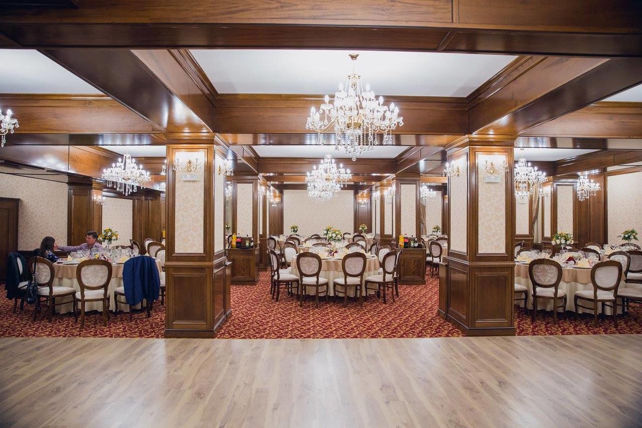 Condor Resort Dulcesti Экстерьер фото