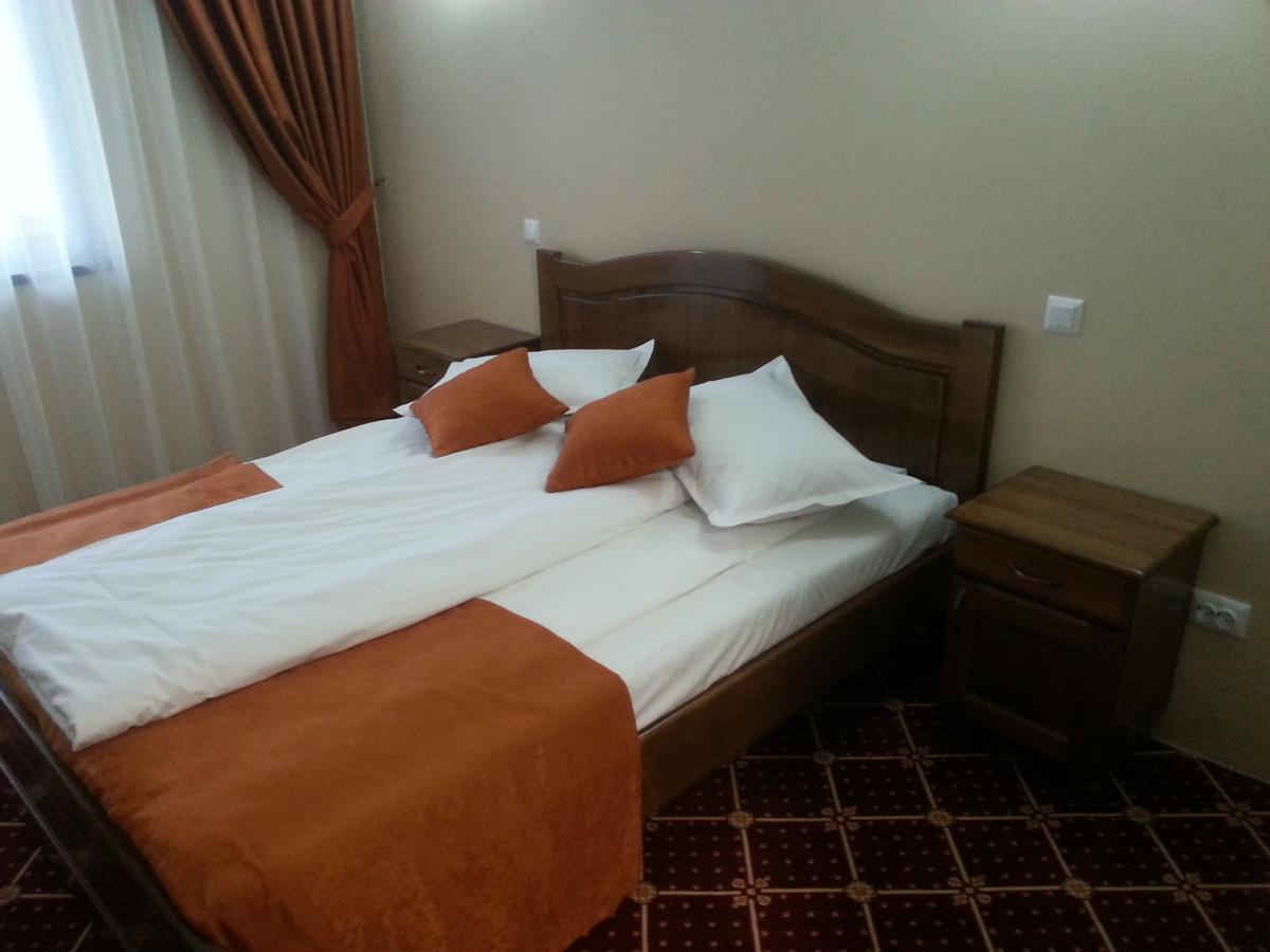 Condor Resort Dulcesti Экстерьер фото